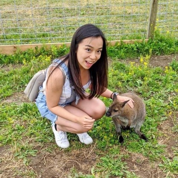 Meet your Posher, Helen - Picture 1 of 1